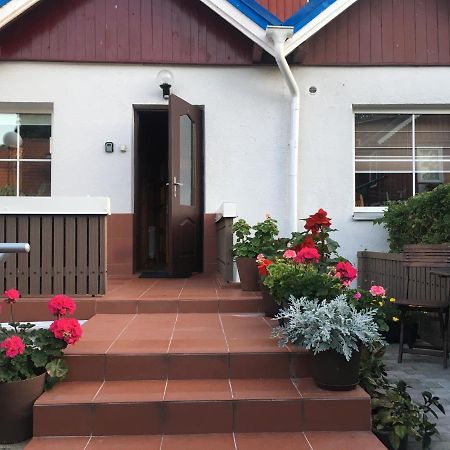 Nida Guesthouse At Loreta ภายนอก รูปภาพ