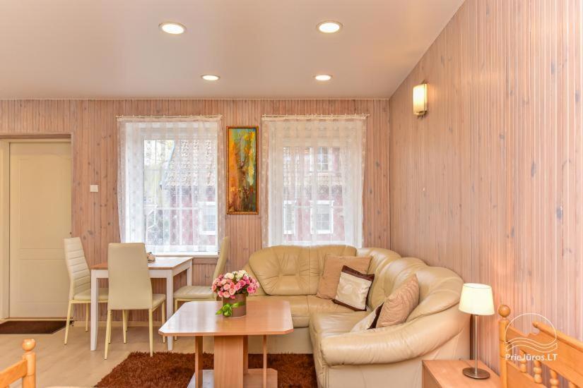 Nida Guesthouse At Loreta ภายนอก รูปภาพ