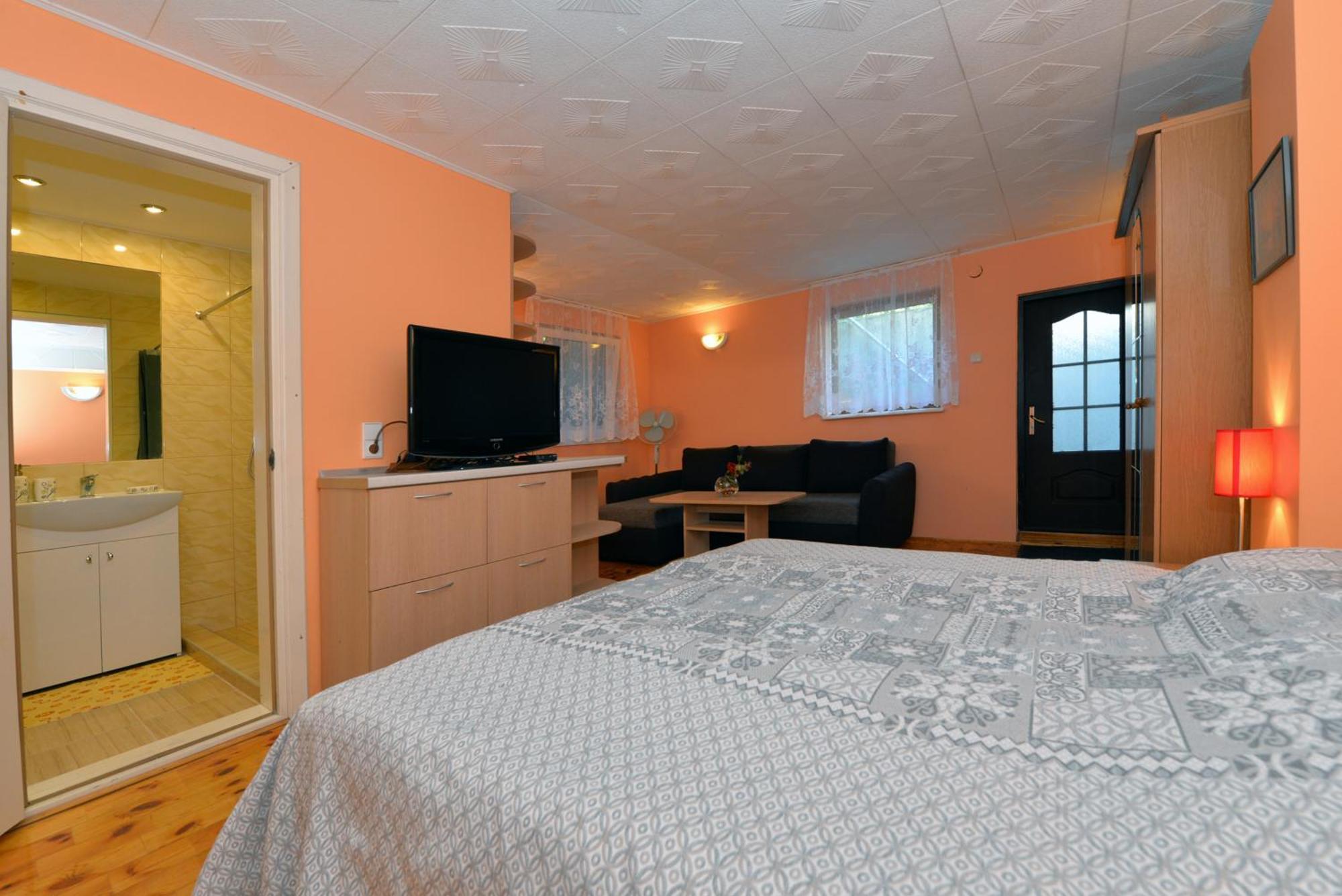 Nida Guesthouse At Loreta ภายนอก รูปภาพ