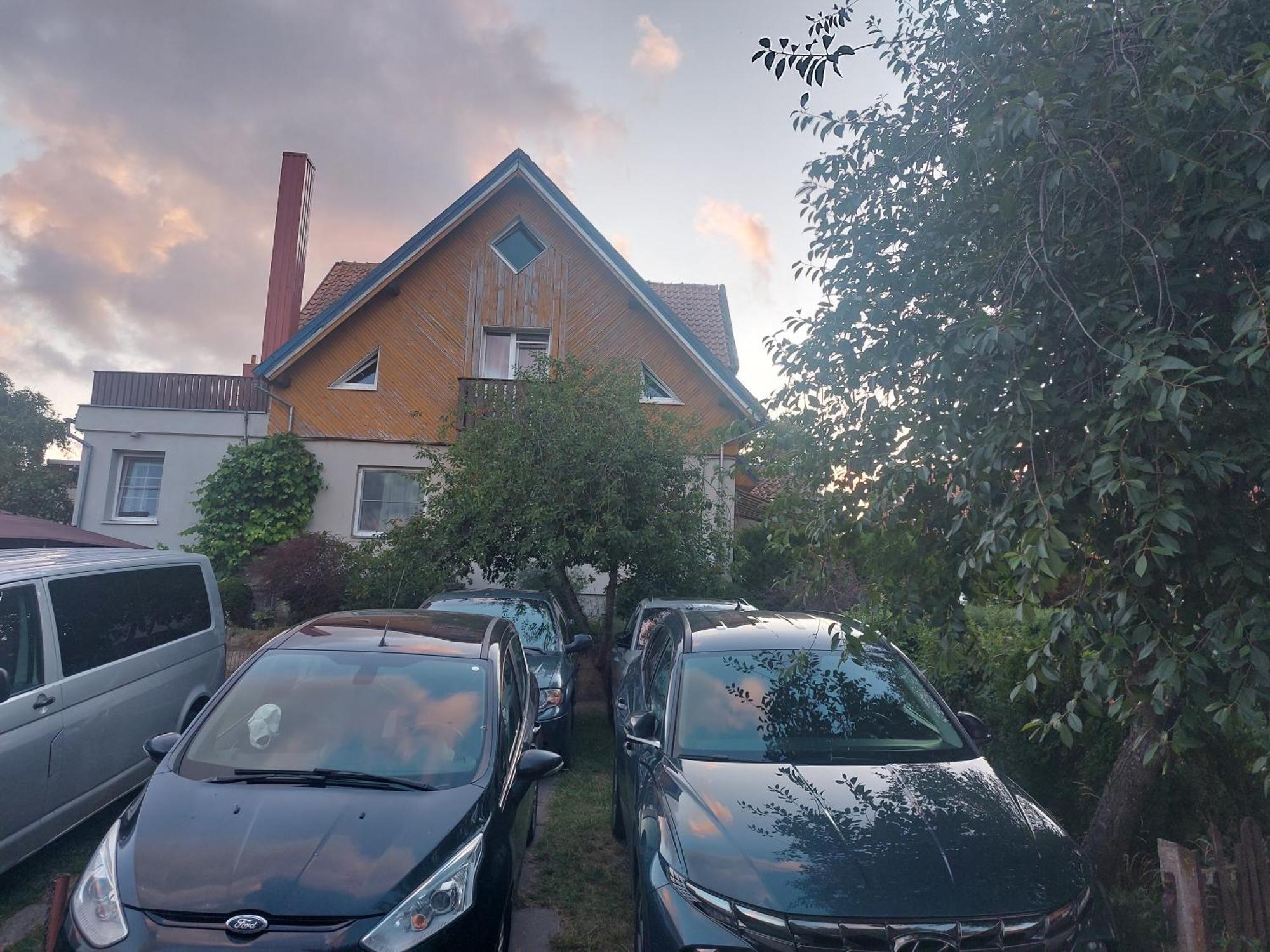 Nida Guesthouse At Loreta ภายนอก รูปภาพ